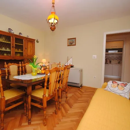 Beachfront Martea *