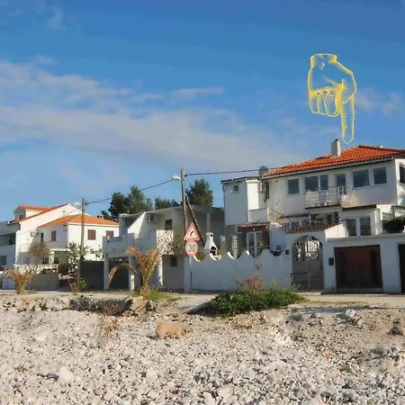 Beachfront Martea Apartmán